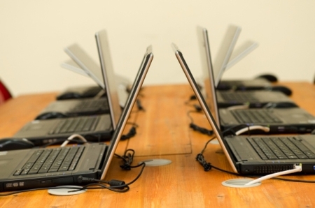 אופיס, אינטרנט ורשתות חברתית